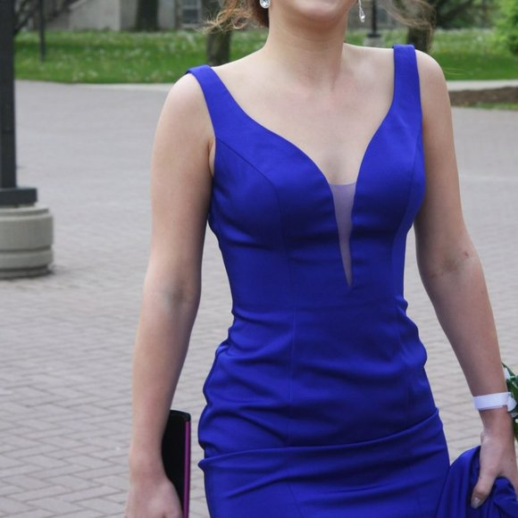 Clarisse Satin Stretch Sheath Prom Dress - Picture 3 of 4